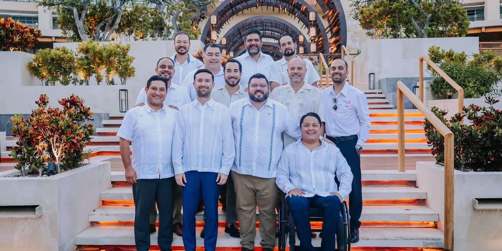 Mesa directiva del Club Rotario San José del Cabo para el año rotario 2026-2027, encabezada por Rafael Cossío